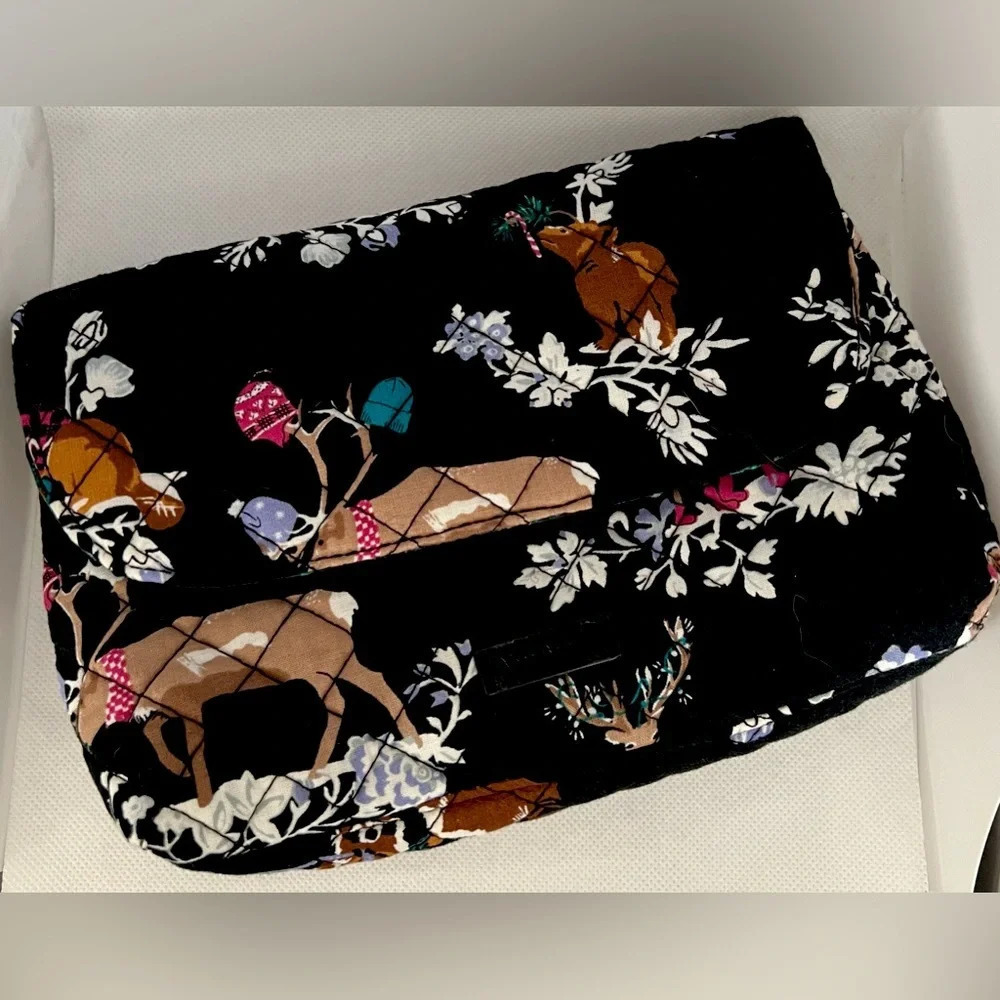 Vera Bradley | Merry Mischief brush, cosmetic case​